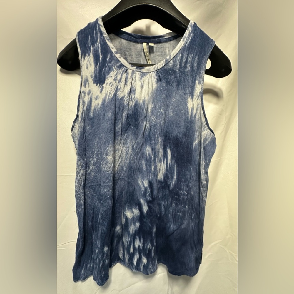 Calvin Klein Women's Sleeveless Pleat Neck Tank Top Shirt
